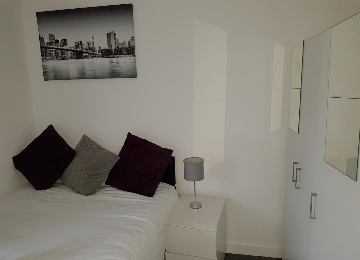 Barnfield Place Edgware Extérieur photo
